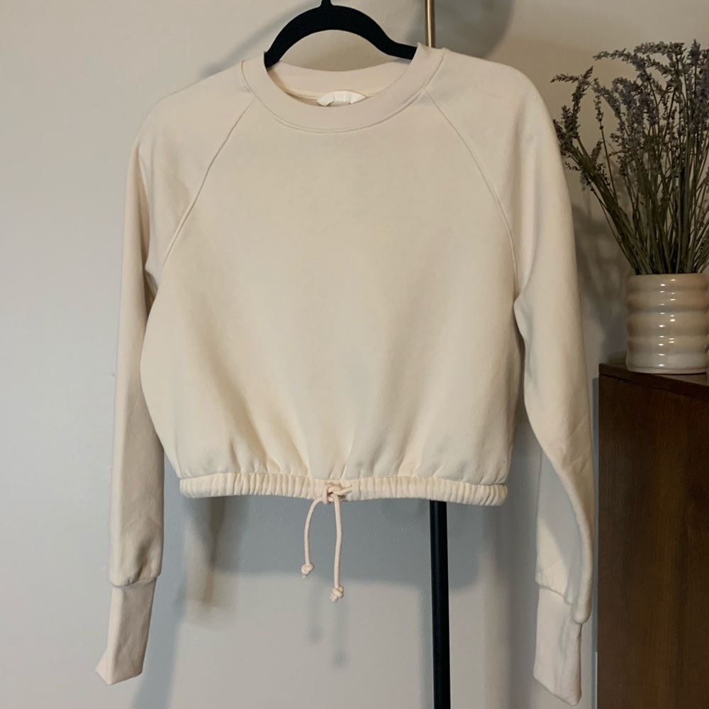 H&M oatmeal girls sweatshirt with ruched and tie bottom